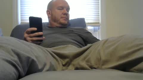 comegetmeinthemorning online show from December 8, 7:43 pm