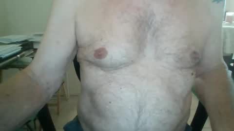 Snapshot of comeonmymouth chatting on October 15, 6:04 pm comeonmymouth online show from October 15, 6:04 pm