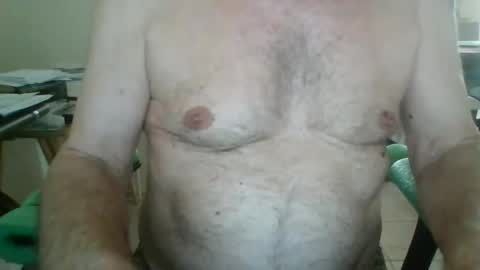 Snapshot of comeonmymouth chatting on October 22, 8:23 pm comeonmymouth online show from October 22, 8:23 pm