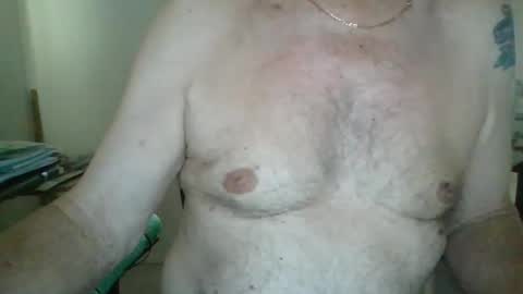 Snapshot of comeonmymouth chatting on December 4, 8:29 pm comeonmymouth online show from December 4, 8:29 pm