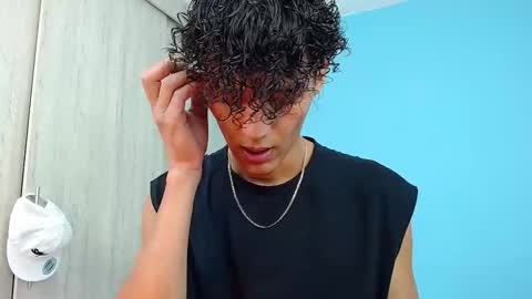 Connor online show from December 19, 11:45 pm