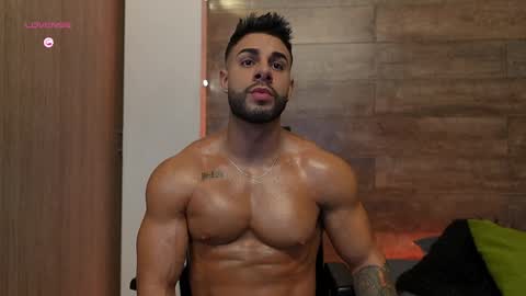 connor_h1 online show from April 4, 5:26 am