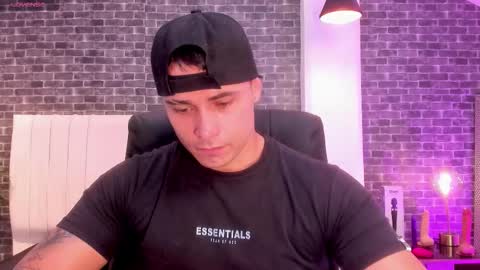 Connor Smith online show from March 16, 1:04 pm