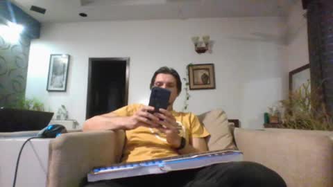 Cool2Buddies online show from May 5, 1:51 am