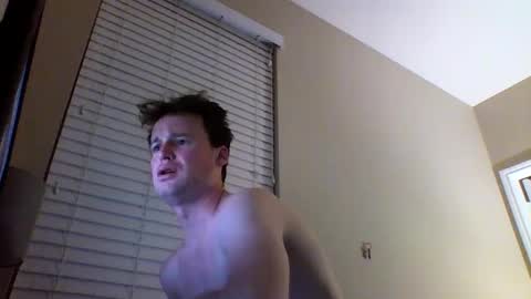 cooldude122222 online show from January 19, 3:18 am