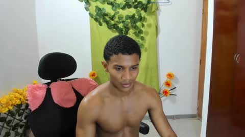 Ethan  online show from December 21, 1:04 am