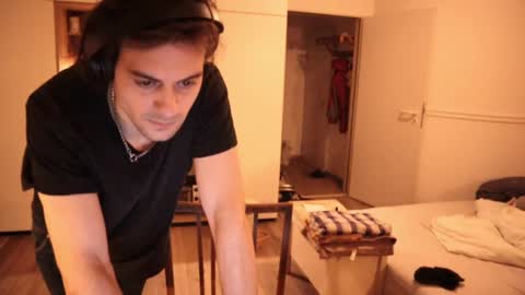 coupleforyou23 online show from February 11, 9:56 pm