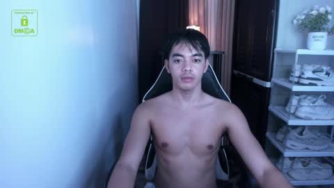 Snapshot of crazyasiancum chatting on December 4, 12:36 pm Zion online show from December 4, 12:36 pm