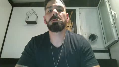 Snapshot of crazycouple1011 chatting on January 10, 12:06 am funcouple online show from January 10, 12:06 am