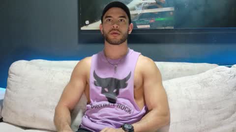 Snapshot of crhistian1_ chatting on October 23, 10:13 pm CRHISTIAN online show from October 23, 10:13 pm