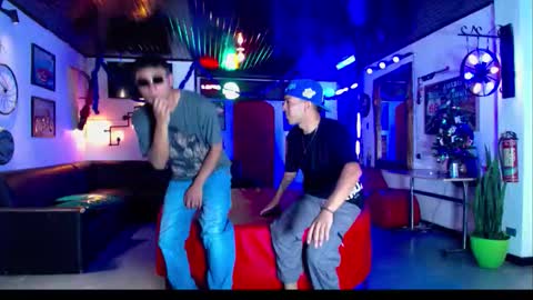 crismens online show from December 19, 8:06 pm