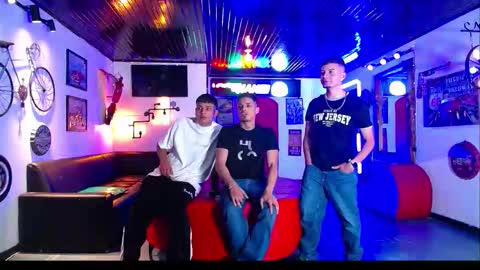 crismens online show from January 11, 8:12 pm