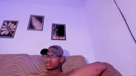 criss_zuri online show from April 7, 12:49 pm