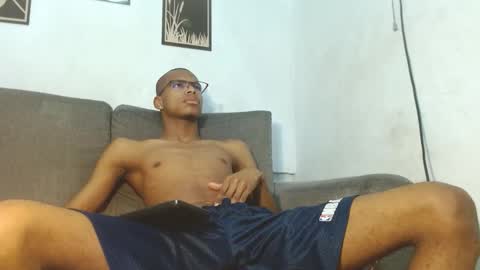 criss_zuri online show from October 19, 12:41 pm