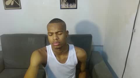 criss_zuri online show from September 30, 11:14 am