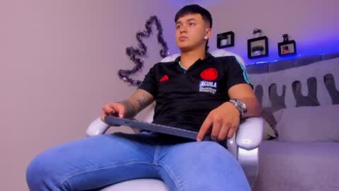 Cristopher online show from December 20, 1:33 pm