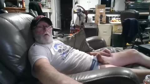 cruizz61 online show from December 16, 6:53 am