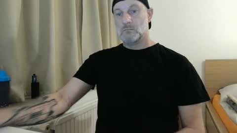 Snapshot of curman85 chatting on January 22, 11:53 pm Curman85 online show from January 22, 11:53 pm