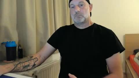 Curman85 online show from December 2, 11:32 pm