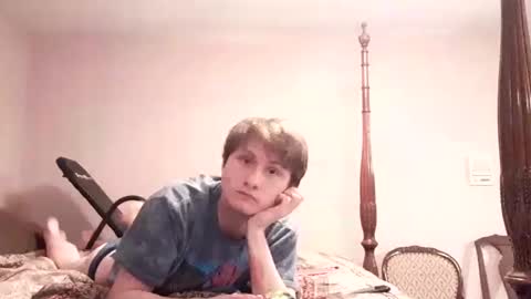 cuteboii29 online show from February 20, 2:40 am