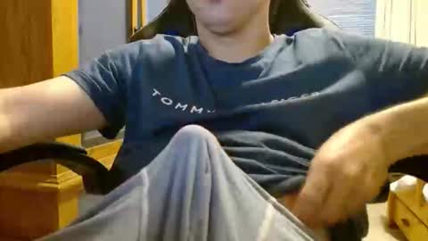 Cuteboy090 online show from May 24, 1:39 pm