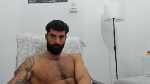 cuteeboy online show from December 14, 9:33 pm