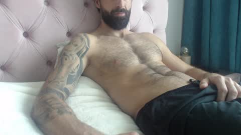 cuteeboy online show from April 1, 1:41 pm