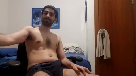 cuteguy52 online show from March 17, 8:33 pm