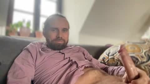 Snapshot of d0n_gi0vanni chatting on December 6, 12:38 pm d0n_gi0vanni online show from December 6, 12:38 pm