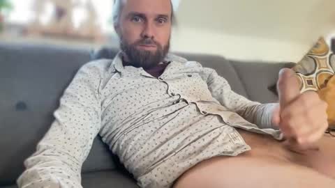 Snapshot of d0n_gi0vanni chatting on January 19, 1:44 pm d0n_gi0vanni online show from January 19, 1:44 pm