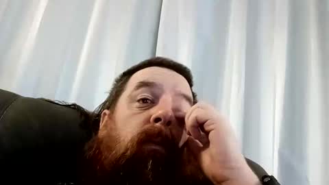 Snapshot of d1988 chatting on October 14, 9:05 am D online show from October 14, 9:05 am