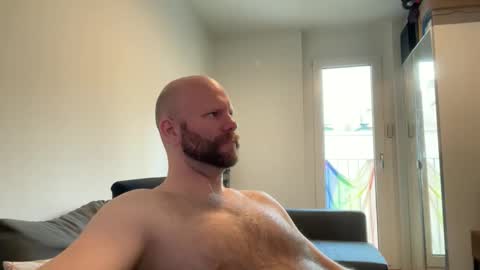 da_flows online show from April 17, 10:29 am