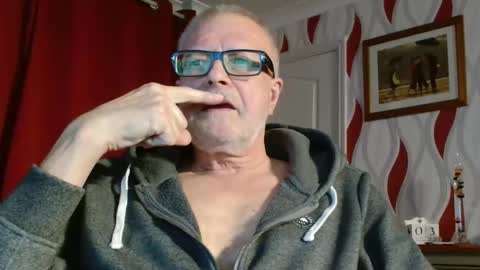 Brian ... online show from November 3, 9:05 pm