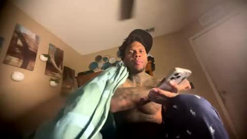 sexy tatted king bbc online show from July 26, 5:21 pm