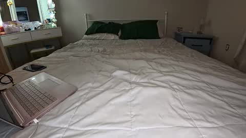 daddylongdick03 online show from April 11, 2:08 am