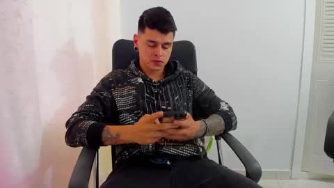my name is Jhon and I live in colombia online show from March 6, 11:36 am
