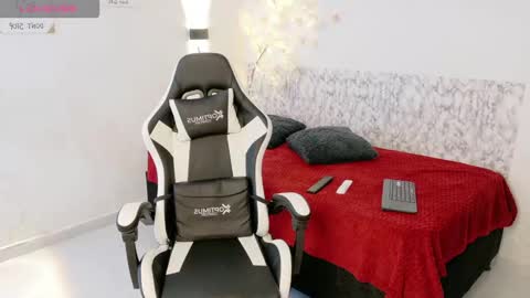 dalton_bigcock online show from March 4, 11:50 am