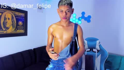 damar_felipe online show from December 21, 9:33 am
