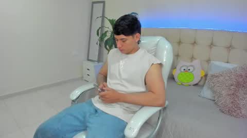 DAMIAN online show from January 10, 12:15 pm