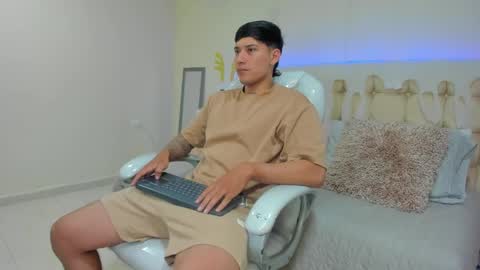 DAMIAN online show from January 3, 12:08 pm