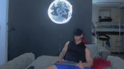 INSTAGRAM  DAMMIANMILLEROFICIAL online show from April 7, 5:07 am