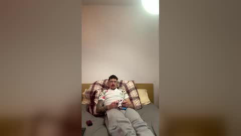 damo111694 online show from February 25, 10:11 pm