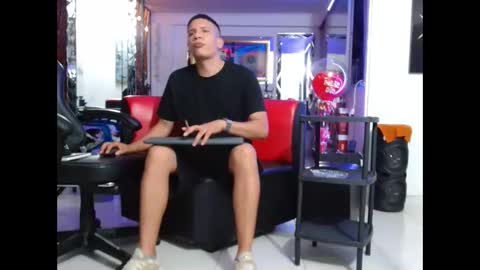 damyan_2003 online show from October 7, 4:05 am