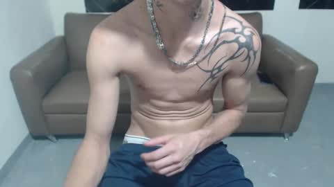 dan_jonson15 online show from September 12, 10:43 pm