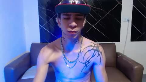 dan_jonson15 online show from September 11, 1:15 am