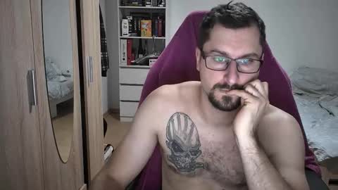 King Dan online show from October 24, 7:37 pm