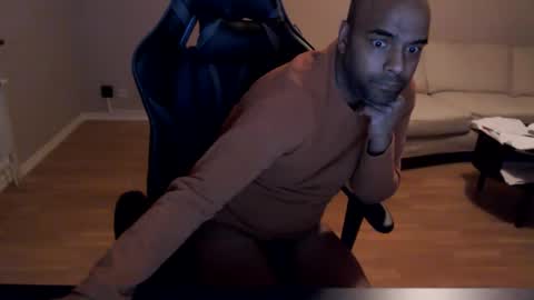 dan_the_man43 online show from March 11, 7:21 pm