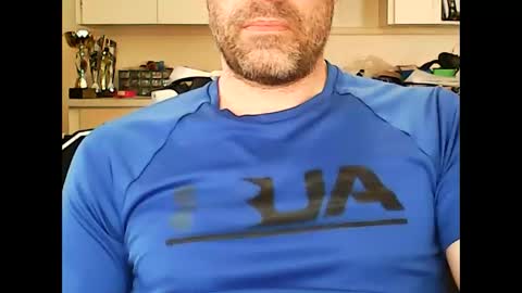 danibig94 online show from April 14, 5:45 pm