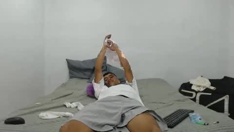 danielitopapii online show from February 11, 12:06 am