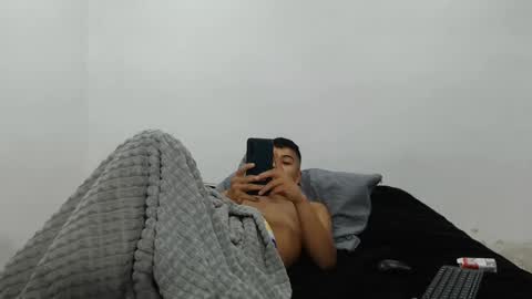 danielitopapii online show from February 8, 1:44 pm